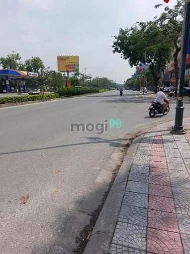 Mặt Phố Ngọc Lâm Trung Tâm Quận Long Biên Nhà 70M2 Kinh Doanh Sầm Uất