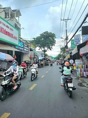Nhà Đúc 3 Tầng - Mặt Tiền Đường Đông Hưng Thuận, Quận 12, 8X21M, 15Tỷ