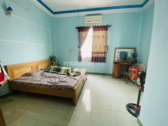 Bán Gấp Nhà Hẽm Huỳnh Tấn Phát, Quận 7 - Vị Trí Vàng,5X19- 8 Ty5