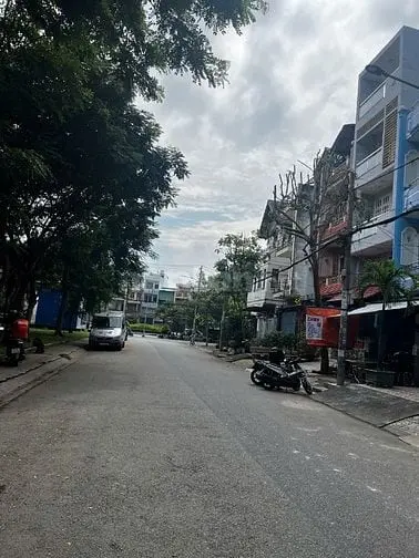 🌳 Tin Đăng Hot : Nhà Phố 3 Tầng Lối Sống Xanh - Đối Diện 2 Công Viên