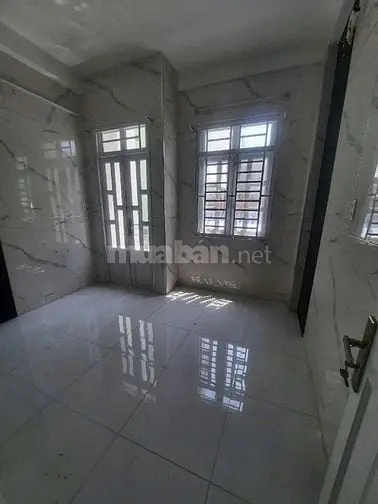 Cho Thuê Nhà 2 Hẻm 3M(Bg) Nguyễn Chí Thanh, P.4, Q.11 Giá 12Tr