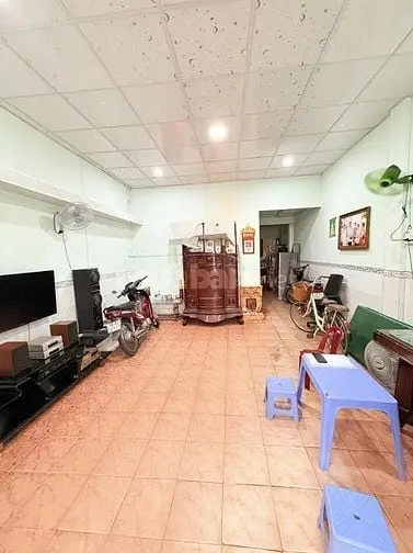 Nhà Rẻ - P.11 Tân Bình - 5X36 176M2 - Chỉ 12 Đồng
