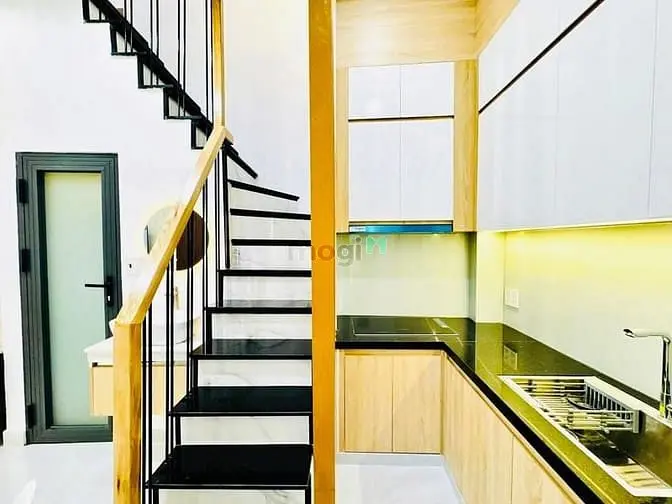 ♻️ Nhà Hẻm Trần Hưng Đạo Quận 1 🌱 Giá 1 Tỷ 405 - Diện Tích : 18M2