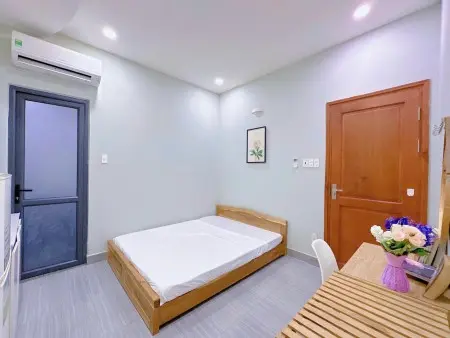 Cho Thuê Phòng Trọ Giá Rẻ Có Thang Máy Ngay Cmt8 Q10 - Gần Vòng Xoay Dân Chủ