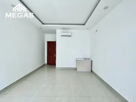 Studio - Ban Công Giá Rẻ Tại Big C Trường Chinh