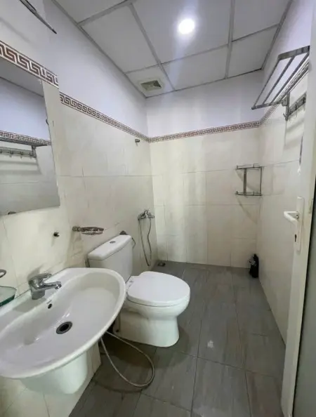 Chung Cư Phú Thạnh, Nguyễn Sơn,Tp: 110M2, 3Pn, Nhà Trống, 10Tr5/Th.