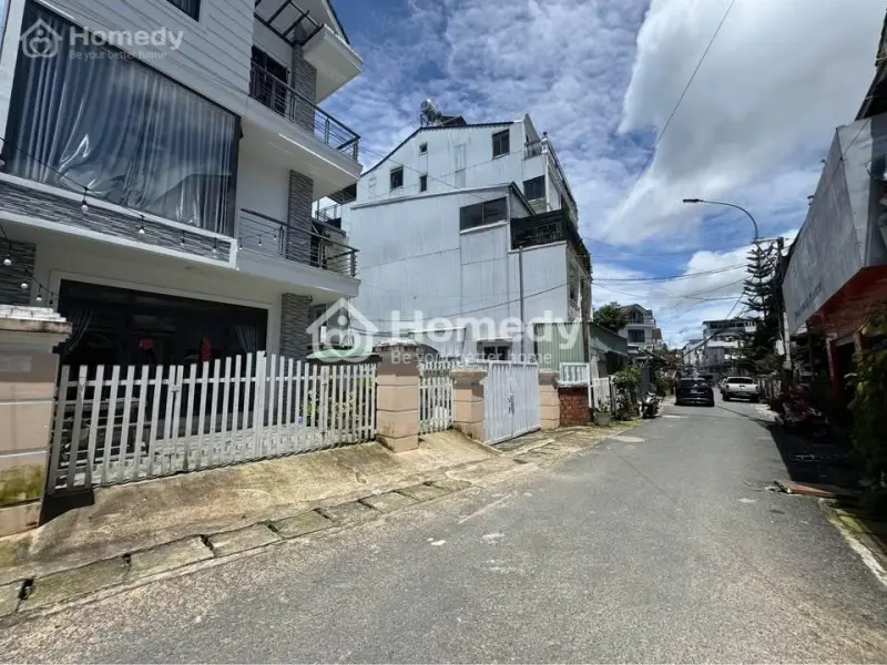Bán Lô Đất Tặng Nhà 1 Trệt, 1 Lầu Mặt Tiền Đường Nhựa Chính Đồng Tâm, Phường 4, Đà Lạt