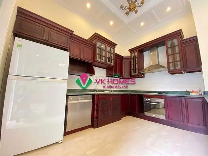 Hiếm Căn, Cực Dễ Kinh Doanh, 1 Trệt 2 Lầu, Có Hồ Bơi. Giá Chỉ 90Tr/Th