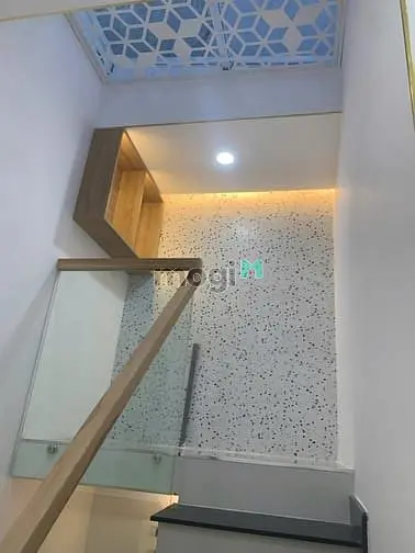 Nhà Đẹp Nguyên Căn Đường Nguyễn Văn Trỗi , Full Nội Thất .