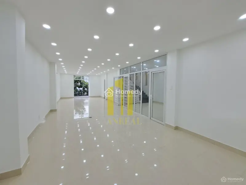 Cho Thuê Nhà Sàn Văn Phòng Trống Suốt 600M2 Hầm 3 Lầu Giá 75 Triệu