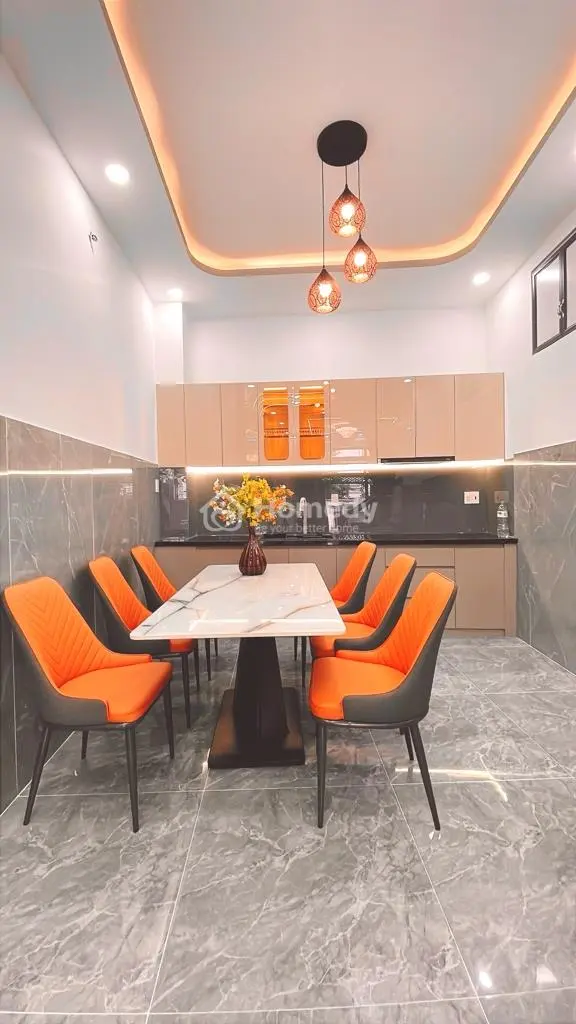 Siêu Phẩm Chân Dài – Phan Văn Trị