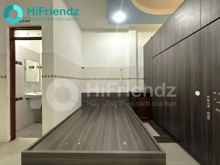 Phòng Siêu Rộng, Tách Bếp, Có Sân Sau - Full Nội Thất- Máy Giặt Riêng Gần Cầu Sài Gòn - Giá Hạt Dẻ