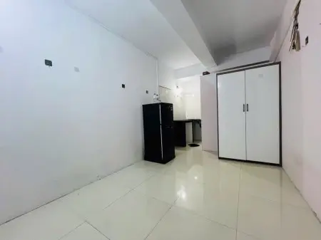 Cho Thuê Phòng Máy Lạnh - Cửa Sổ Trời - Ngay Sân Bay Tân Sơn Nhất - Giá Siêu Rẻ