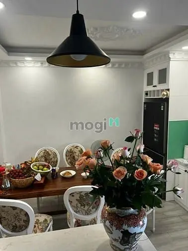 Nhà Góc Chính Chủ 2 Mặt Hẻm Xe Tải Thoáng Mát- Để Lại Toàn Bộ Nội Thất