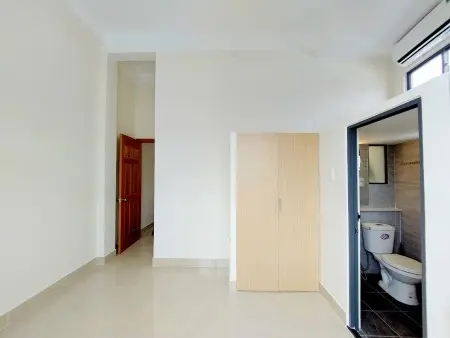 Phòng Cửa Sổ Lớn Y Hình Đẩy Đủ Tiện Nghi Ngay Lê Đức Thọ