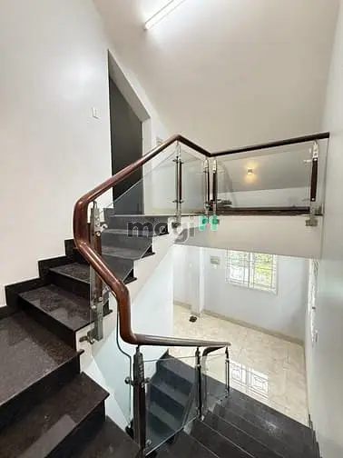 Bán Biệt Thự Ven Sông Ngay Nguyễn Văn Linh Đối Diện Đại Học Rmit Q,7