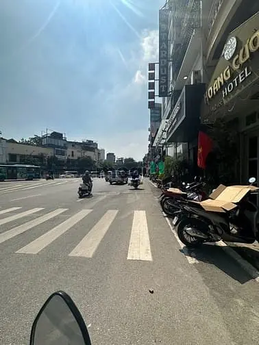 Bán Nhà Mặt Phố Cổ Nguyễn Thái Học – Thang Máy – Vừa Ở Vừa Kinh Doanh