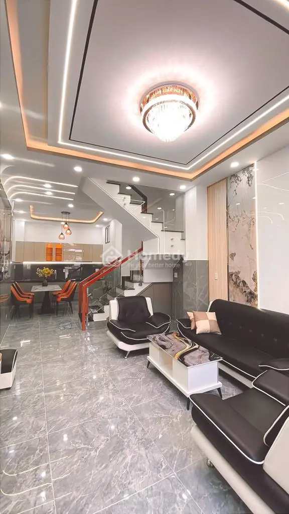 Siêu Phẩm Chân Dài – Phan Văn Trị
