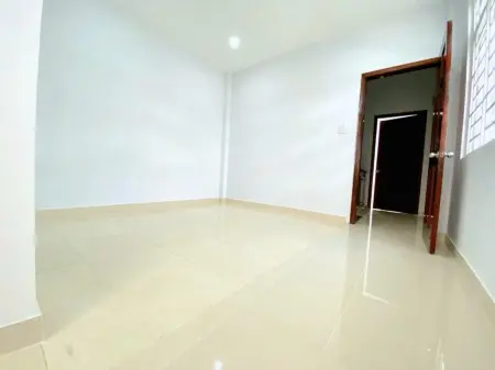 Phòng Thoáng - 1Pn - 1 Sân Thượng - Tách Bếp - Gần Đường Cộng Hòa