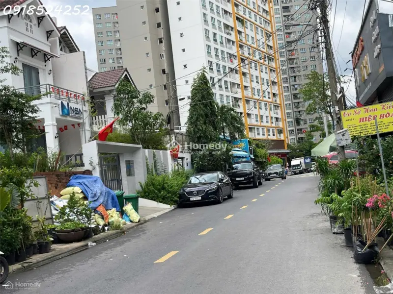 Bán Nhà Phố Đường Oto 210 M2 , 3 Tầng Tại Quận 2 Trung Tâm