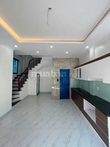 Bán Nhà Bắc Từ Liêm: 5 Tầng Mới Ting, Lô Góc, Có Thang Máy, Sổ Nở Hậu