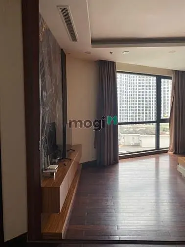 Chính Chủ Cho Thuê Chung Cư Royal City 110M2