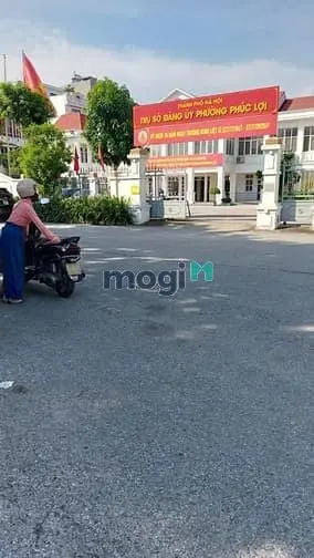 Nhà Phố Nguyễn Văn Linh, 33M2- 4T- Mt4M- Hơn 6 T.ỷ, Lô Góc, Dân Xây