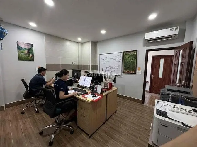 Cho Thuê Nhà Mặt Tiền Sát Bên Bệnh Viện Chợ Rẫy 3 Lầu Giá 32 Triệu
