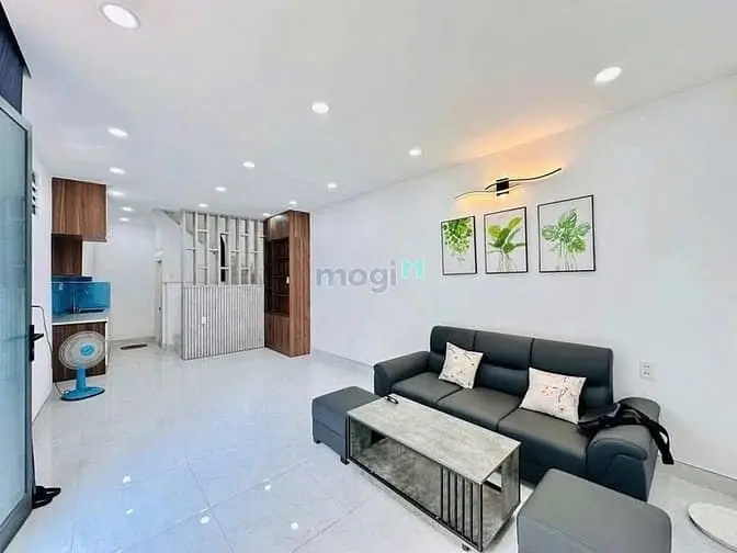 🔥 Sát Q1 - 4 Tầng, Ngang 10M - Hẻm Xe Hơi, Có Vỉa Hè - Chỉ 3 Tỷ 830 -