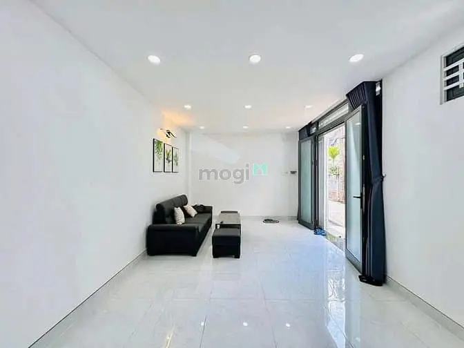 🔥 Sát Q1 - 4 Tầng, Ngang 10M - Hẻm Xe Hơi, Có Vỉa Hè - Chỉ 3 Tỷ 830 -
