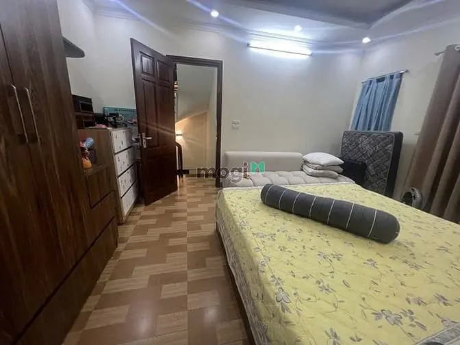 Bán Nhà Lê Trọng Tấn ,Nhà Dân Xây , Dt50 M ,Giá Hơn 8 Tỷ,Oto Gần