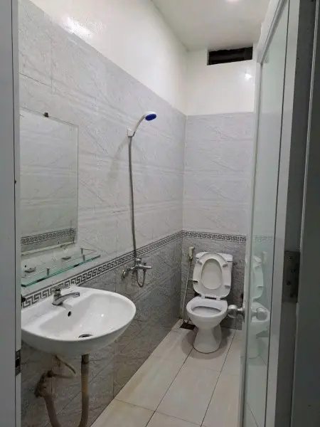 Hot Hot Quý Khách Hàng Ơi : Cho Thuê Ký Túc Xá Bình Dân, Tiện Nghi, Giá Rẻ - Chỉ Từ 650K/Tháng