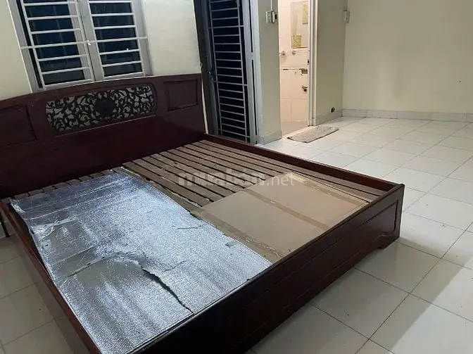 Cho Nữ Thuê Phòng Lầu 2: Rộng 30 M2, Hẻm 270 Nguyễn Trọng Tuyển, P8