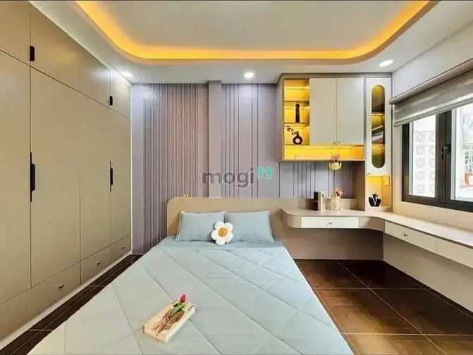 Nhà Nguyễn Tri Phương Q10 - Giá 4Ty030,75M²,1T2L,4Pn-5Wc