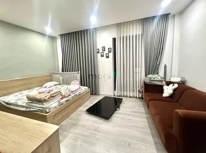 Ngã Tư Hàng Xanh, Nhà Mới Đẹp 4 Tầng 5Pn 50M2(5 X 10), Giá 3 Ty 245