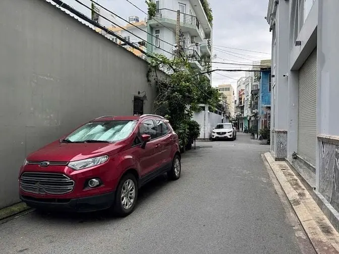3Lầu+S.thượng (3,5Mx18M=63M2)+Thang Máy,5 Phòng Ngủ, Hẻm 6M Lê Văn Sỹ