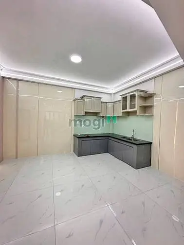Nhà Vị Trí Đắc Địa Lên Sóng. Căn Góc 2 Mặt Tiền Tô Ngọc Vân. Q12. Đườn
