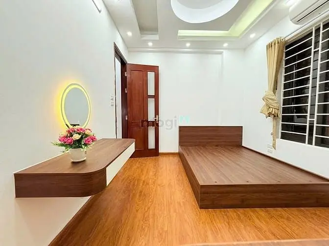 Bán Nhà Riweng Ngõ 9 Võ Trí Công, Diện Tích 30M2 X 5 Tầng, Mới Xây,