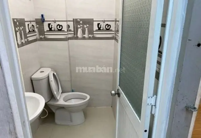 Cho Thuê Nhà Nguyên Căn 1 Trệt 1 Lầu Đẹp, Hẻm Xe Tải