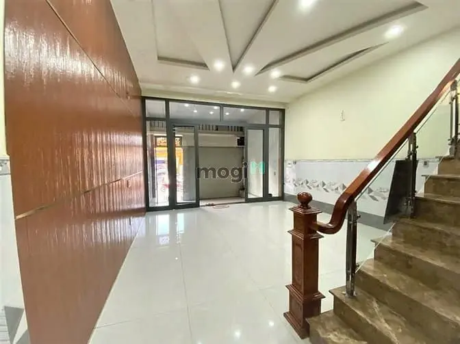 Cho Thuê Nhà 3 Lầu Mặt Tiền Kinh Doanh Sầm Uất Nguyễn Thị Thập, Quận 7
