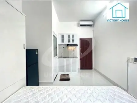 Cho Thuê Phòng Trọ Nguyễn Thị Minh Khai – Gần Ngã Sáu Cộng Hòa, Quận 1 – Cửa Sổ Thoáng Mát