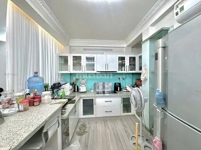 Bán Nhà Trung Tâm Phú Nhuận Đường Huỳnh Văn Bánh 51.7M2/4 Tỷ 590 - Hxh