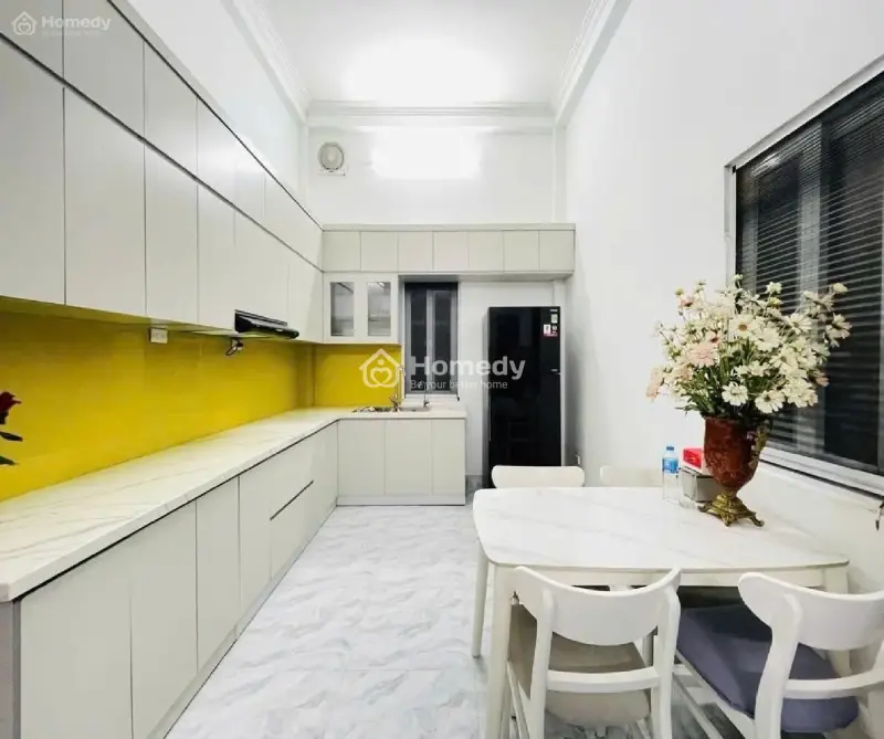 Bán Cực Gấp Nhà Phố , Ô Tô Trong Nhà, Sổ Đỏ Hoa Khôi Cầu Giấy , Mặt Tiền 4.5M, Giá Nhỉnh 9 Tỷ