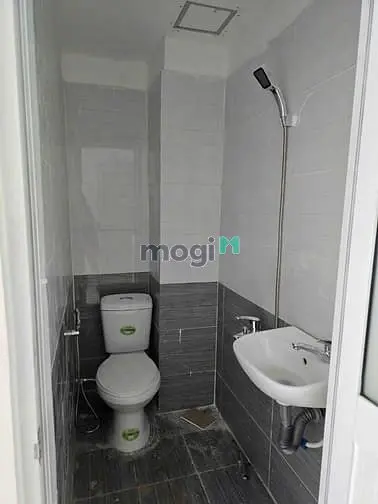 Bán Nhà 5 Tầng Mặt Tiền Nguyễn Biểu Quận 5, 40M2 Hdt 50 Triệu/Tháng