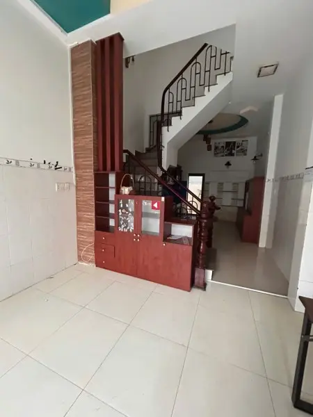 Cho Thuê Văn Phòng Tầng Trệt Giá 4.5 -5Tr