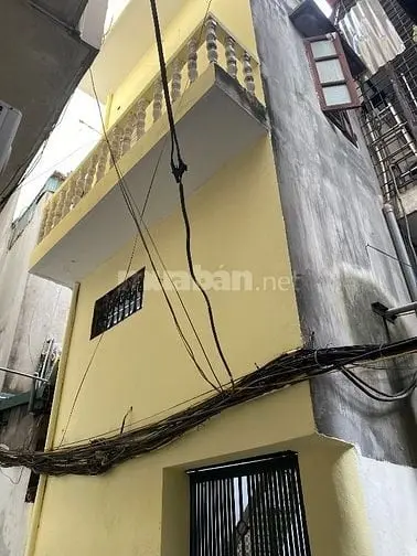 Cho Thuê Nhà 2.5 Tầng Phố Bạch Mai (Đối Diện Tttm Chợ Mơ)