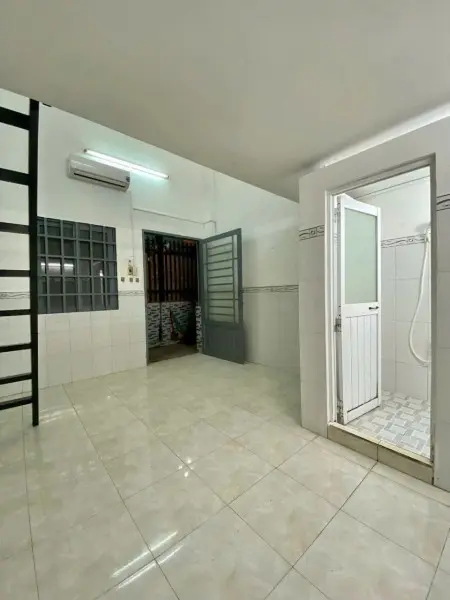 Phòng Có Gác - Gần Trục Chính Phạm Văn Đồng - Giờ Giấc Tự Do