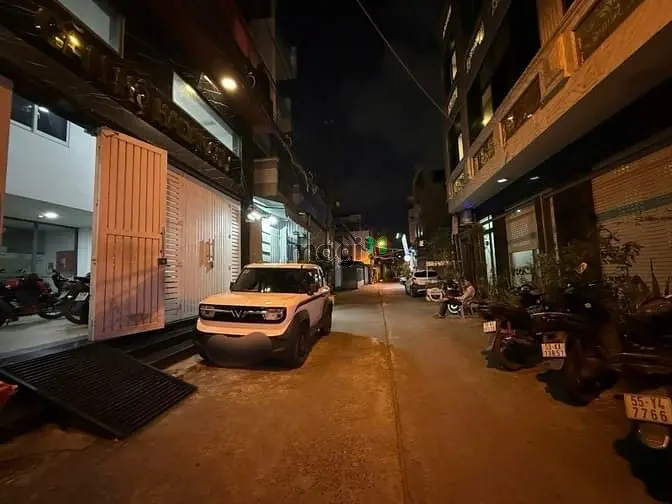 Bán Toà Nhà Đang Kd Chdv Hậu Giang Q.6 - 125M2 - 6 Tầng - 18 Phòng
