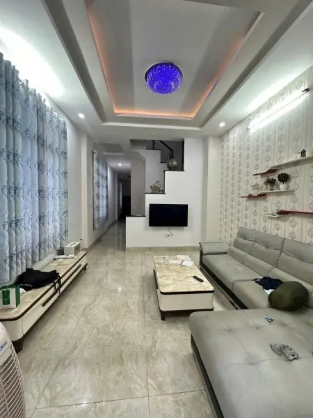 Nhà Nguyên Căn - Hiệp Bình - 1 Trệt - 2 Lầu - 3Pn - 2Mt
