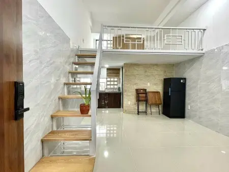 Cho Thuê Phòng Quận 7 Có Gác Cao Diện Tích Rộng Full Nội Thất Mặt Tiền Đường Lớn